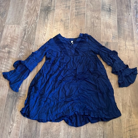 NWT L Love Woman’s Blue Ruffled Sleeved Dress Size Large - Picture 1 of 7